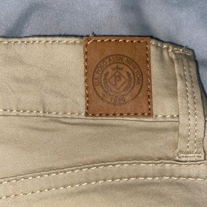 Leggins jeans US polo ASSN . New with tags . Size 4 color beige